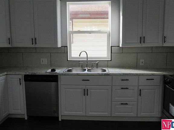 5th image of 3817 Saratoga St