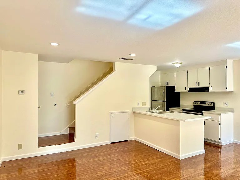 43308 Grimmer Blvd — Photo 2