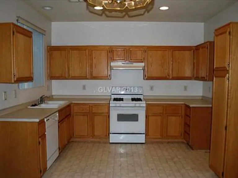 7594 Avila Beach Ave — Photo 6