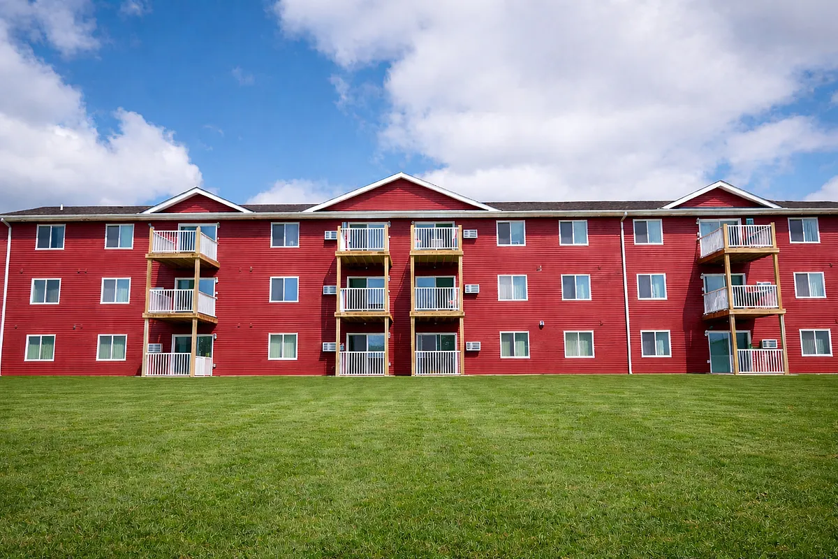 Building Photo - Berry Pointe Luxury Apartments