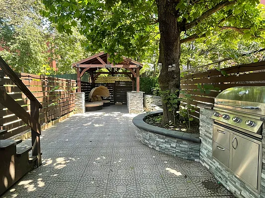 Rented by Compass | media 29