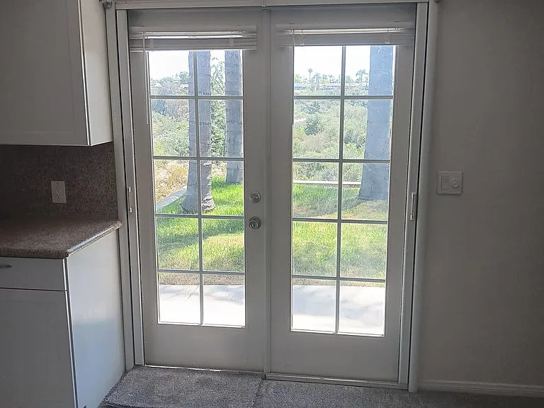 Post Rd — Photo 1