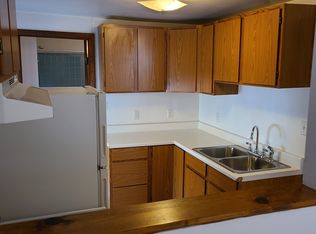180 3rd St #1N, Troy, NY 12180