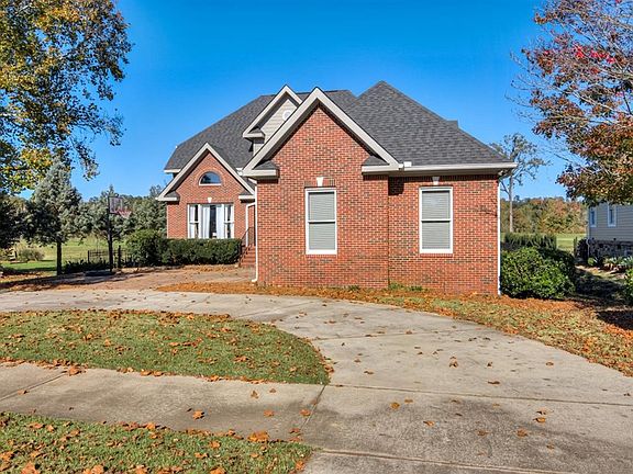 4th image of 301 E Shoreline Dr
