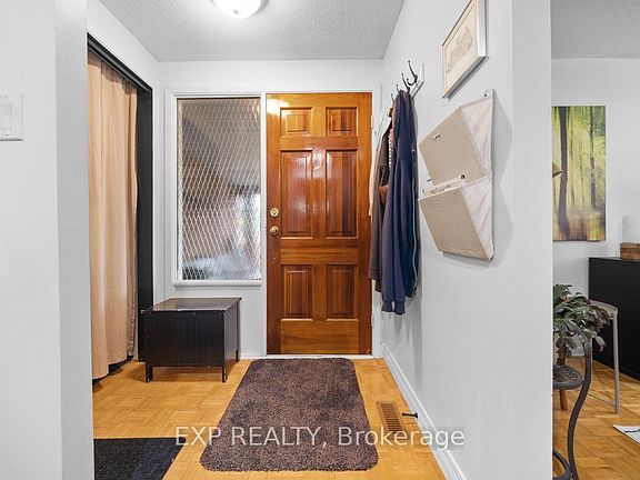 3rd image of 396 Hatfield Cres