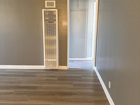 5th image of 1003 W Flora St APT A