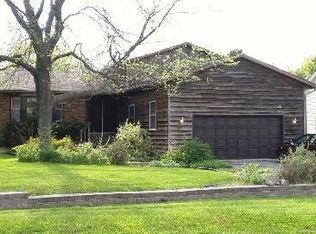 532 English Ln, Winthrop Harbor, IL