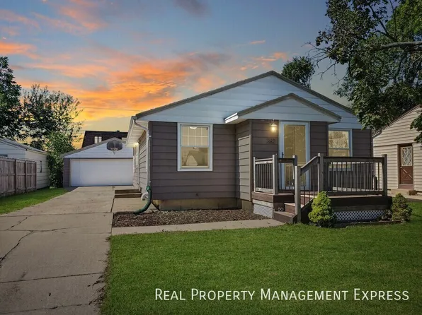 3617 S Hawthorne Ave, Sioux Falls, SD 57105