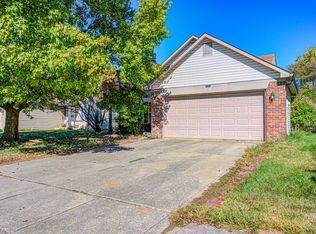 8434 Country Meadows Dr, Indianapolis, IN 46234