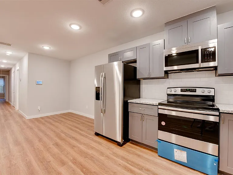 2702 Reid St #A — Photo 13