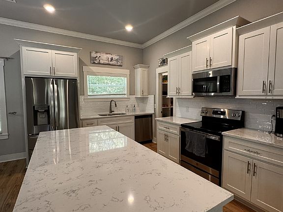 5th image of 12 Hobkirk Dr