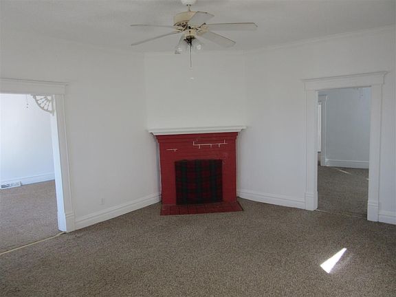 3rd image of 969 Lester St