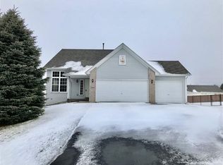 11376 Jasmine Dr, Roscoe, IL 61073