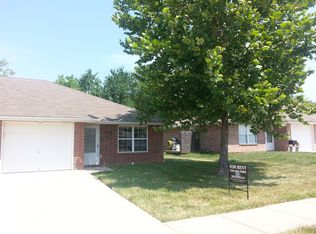 608 N Austin St APT B, Oak Grove, MO 64075