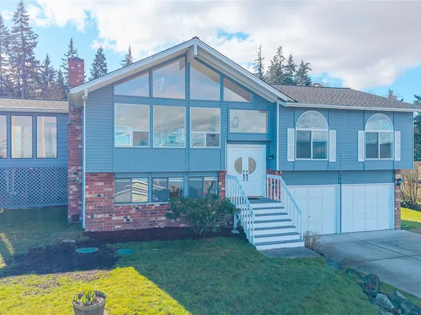 546 Birch Street, Oak Harbor, WA 98277