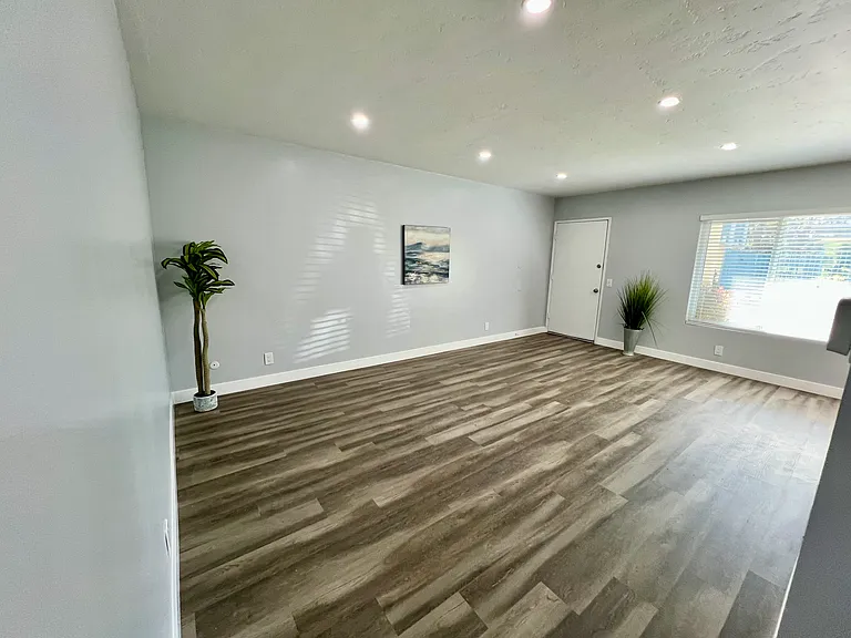 Welcome to Pacific View Apartments — Photo 9