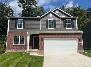 9260 Hemlock Ln, Dexter, MI 48130