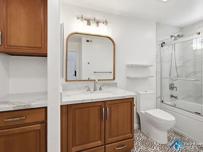 4139 Cahuenga Blvd #102 — Photo 17