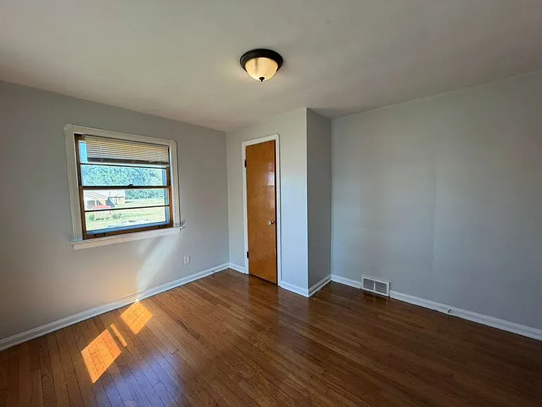 1482 Dille Rd #2 — Photo 4