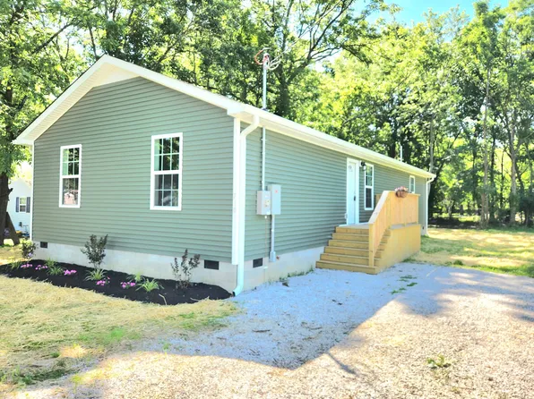 710 E Grizzard St, Tullahoma, TN 37388