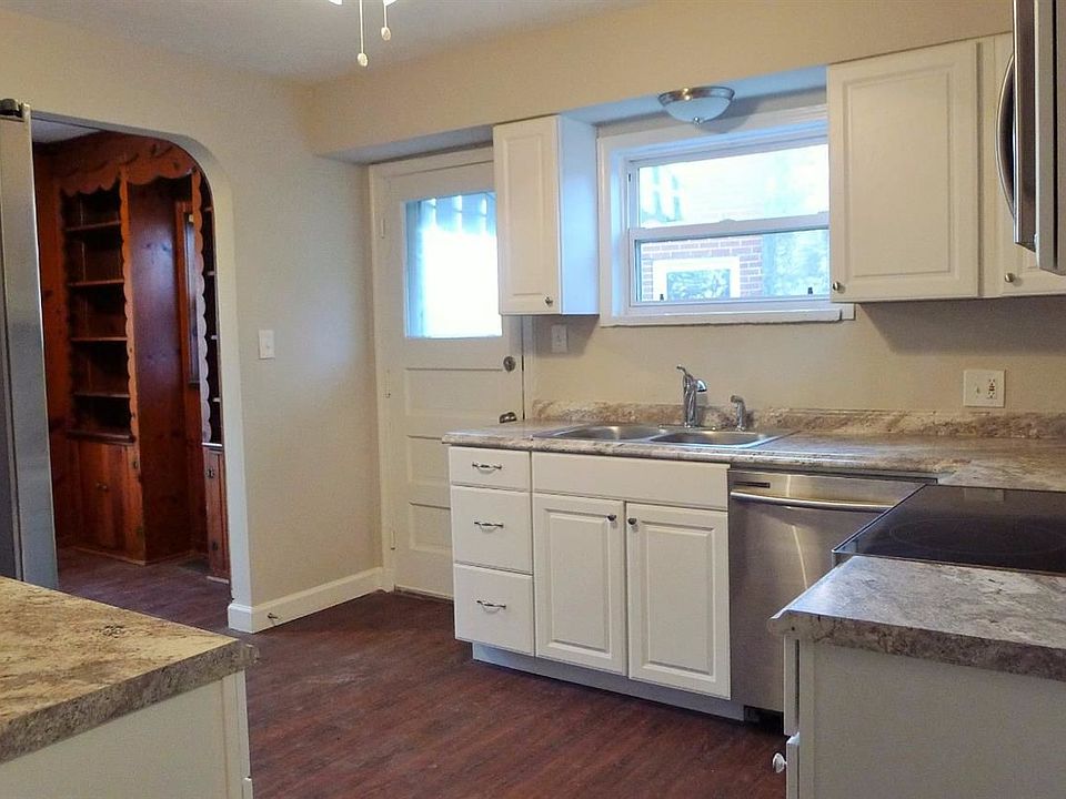 2nd image of 659 Millikin St