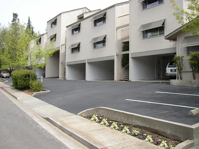76 McKenzie Ct #76 — Photo 1