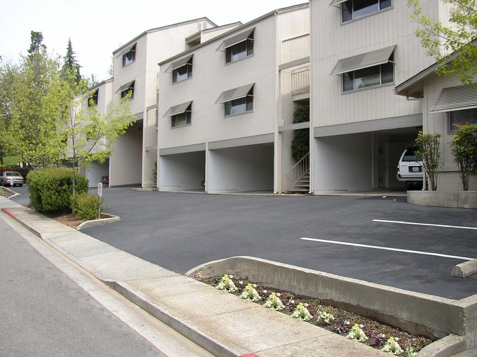 1st image of 76 McKenzie Ct #76