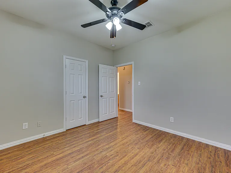 102 Paloma Cir — Photo 22