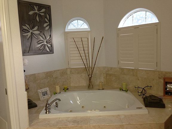 4th image of 403 Coronado Ave