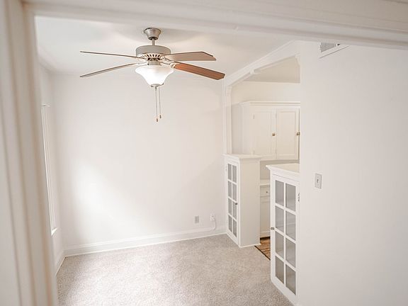 5th image of 1550 E Broad St APT 305