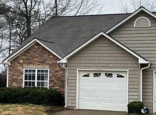 521 Victoria Manor Dr, Boiling Springs, SC 29316