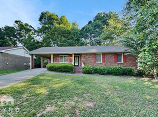 100 Clifton Dr, Winder, GA 30680