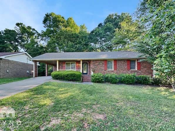 100 Clifton Dr, Winder, GA 30680