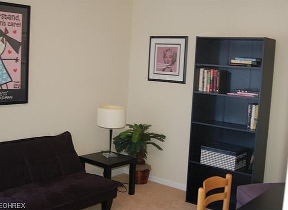 4th image of 403 Rachel Ln