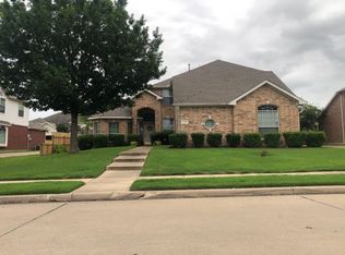 1122 Glencoe Dr, Glenn Heights, TX 75154