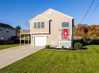 45 Frederick St, Fall River, MA 02721