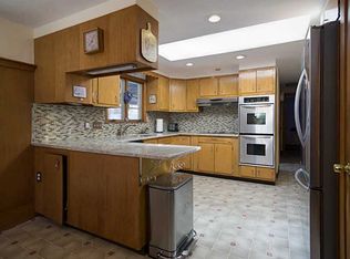 19 Susan Cir, Johnston, RI 02919