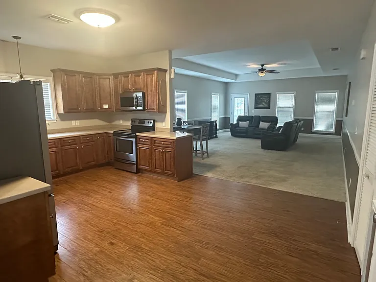 544 Remington Ave — Photo 6
