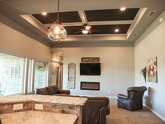 5th image of 808 Coulter Dr