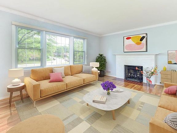 4th image of 8318 Cherry Valley Ln