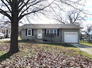 2048 E Walnut St, Springfield, MO 65802