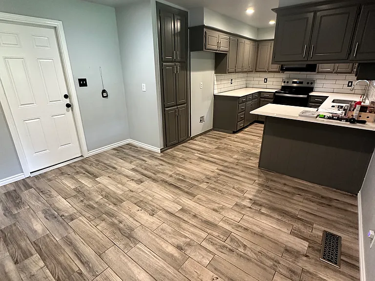 2615 N Beard Ave — Photo 4