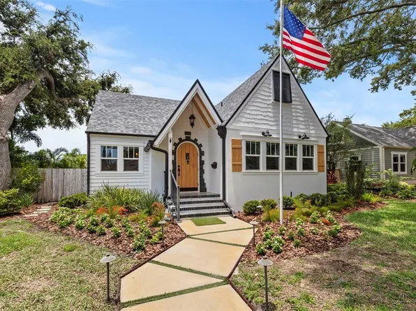 2420 14th St N, Saint Petersburg, FL 33704