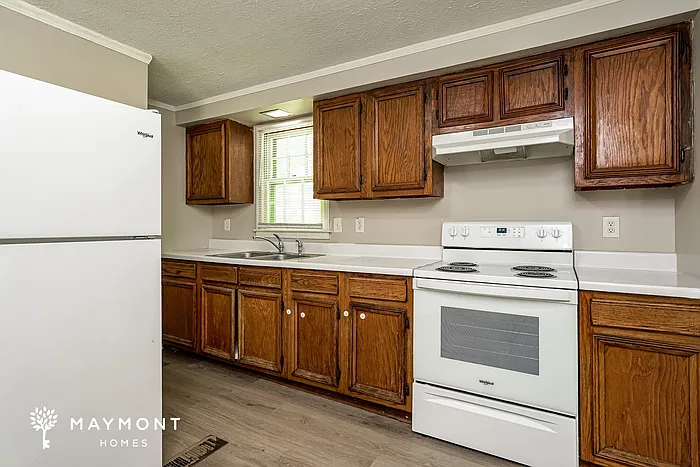 1404 Waterloo Dr — Photo 7