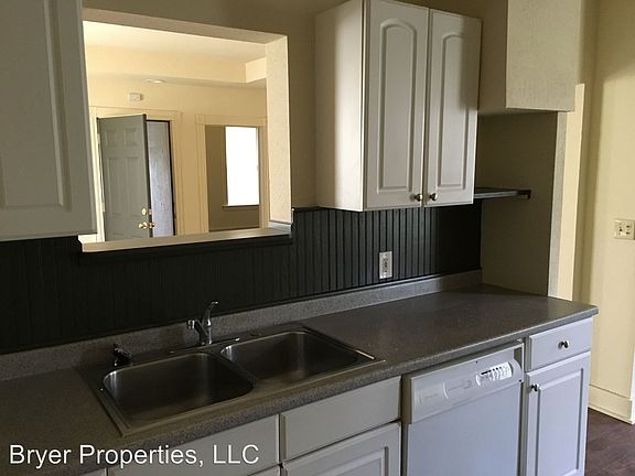 2nd image of 645 Cullum St