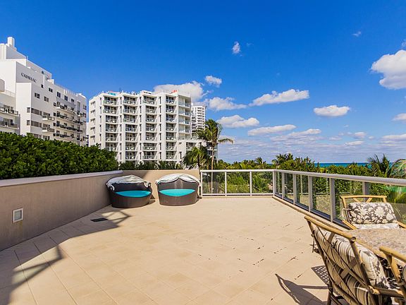 5th image of 3801 Collins Ave #Townhouse 1