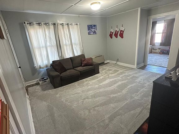 2nd image of 18 West St #4