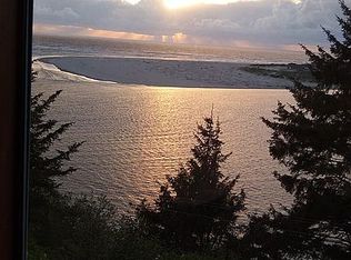 1060 SW Norwood Dr, Waldport, OR