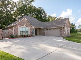 211 Springland Dr, Shreveport, LA 71106