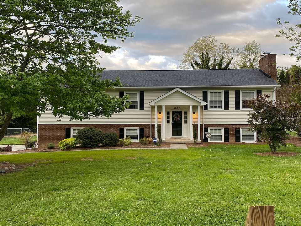 2nd image of 1050 Kingsridge Rd